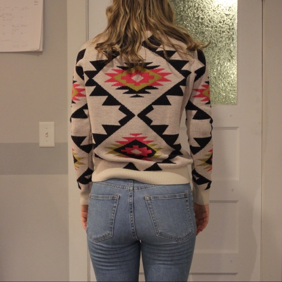 Forever 21 Sweater - Picture 3 of 5